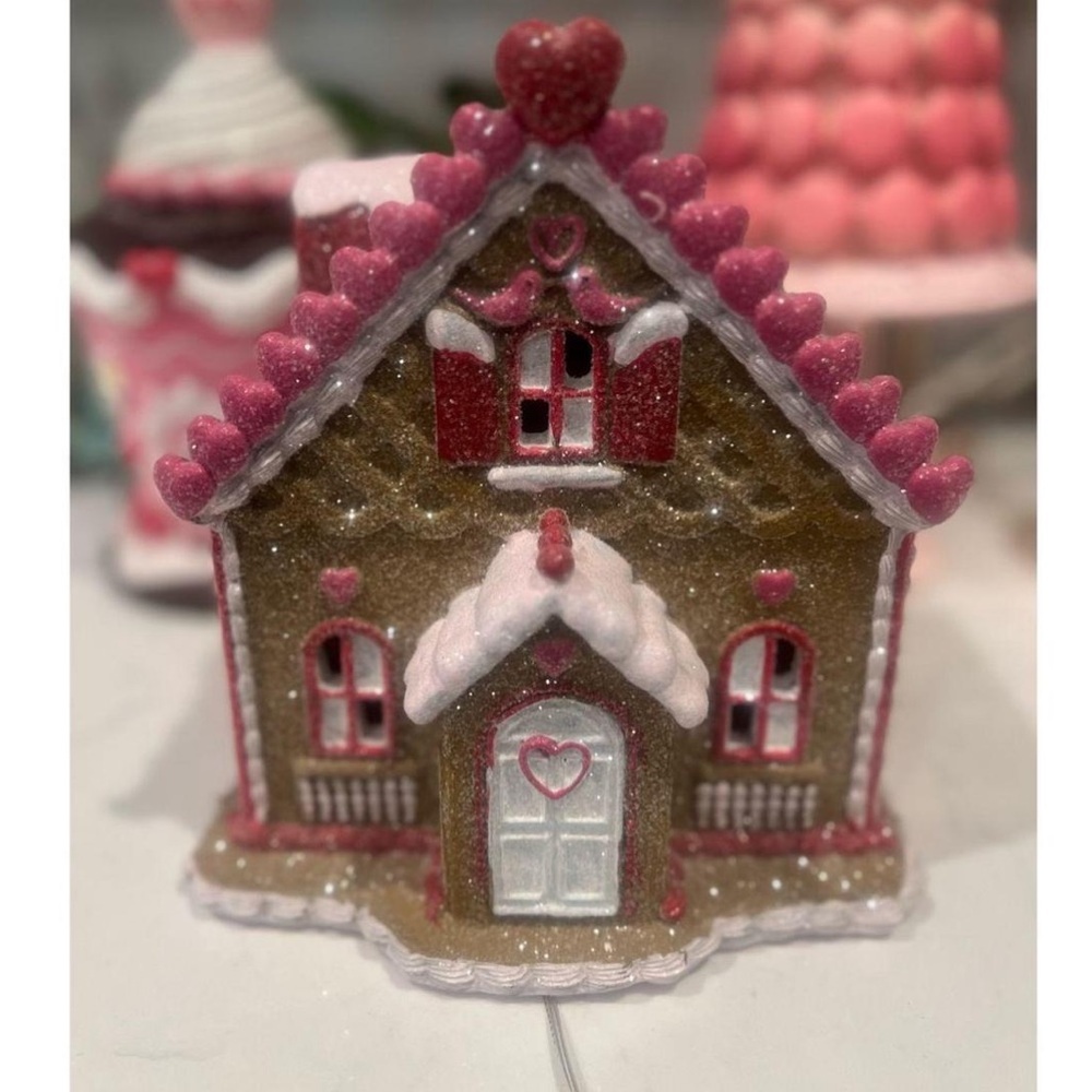Viral Cupcakes & Cashmere Pink Christmas Valentine’s Day Gingerbread House LED - Picture 2 of 5